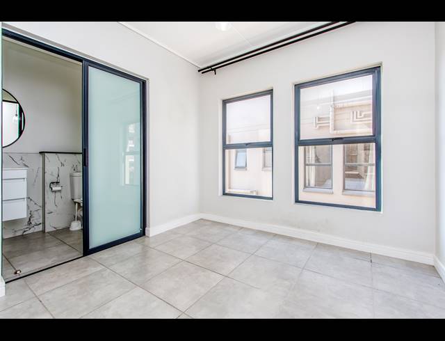 2 BEDROOM APARTMENT TO LET IN WATERFALL